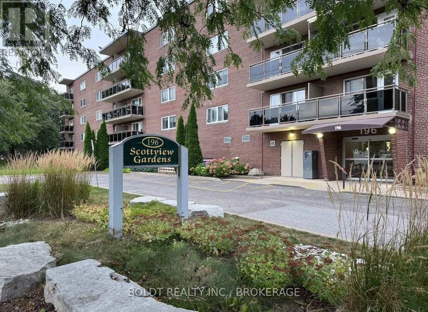 521-196 Scott Street, St. Catharines, ON, L2N 5T2