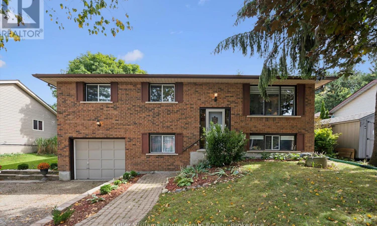66 Woolwich Street W