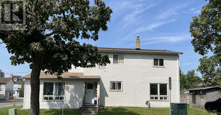 3-86 Brock Street E, Oshawa, ON, L1G 1S1