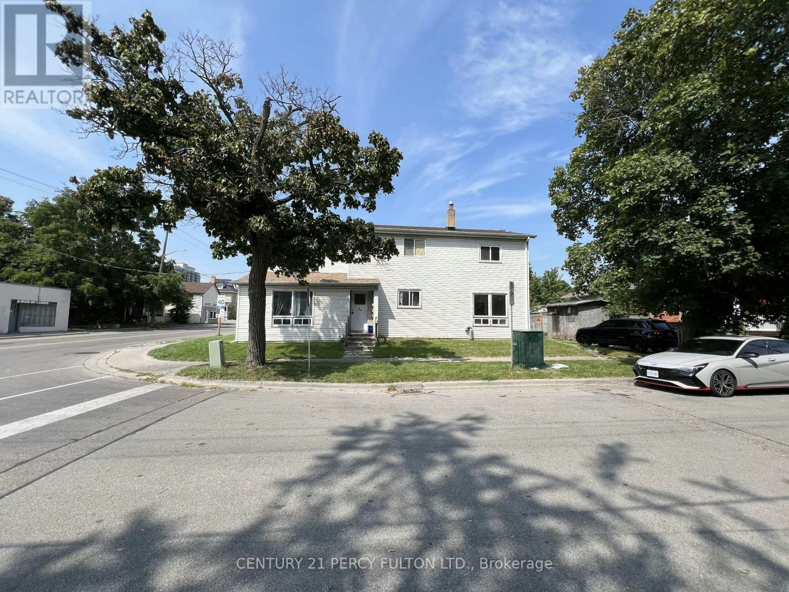 3-86 Brock Street E, Oshawa, ON, L1G 1S1 - 2