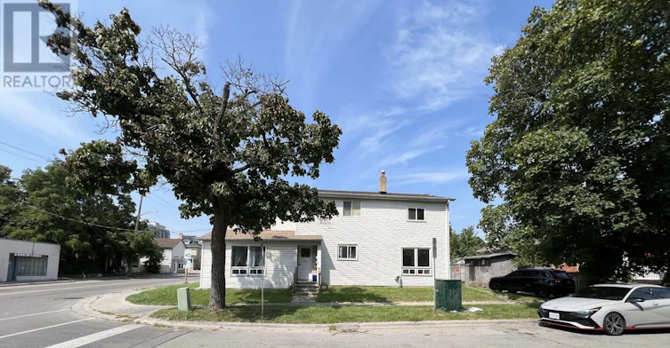 3-86 Brock Street E, Oshawa, ON, L1G 1S1 - 2