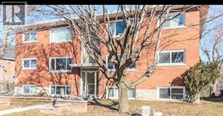 4-120 Clive Road, Kitchener, ON, N2H 3N6