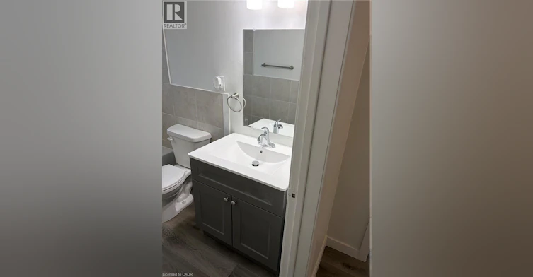 4-120 Clive Road, Kitchener, ON, N2H 3N6 - 3