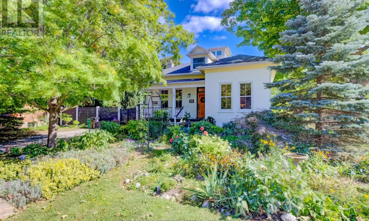 59 Allen Street W