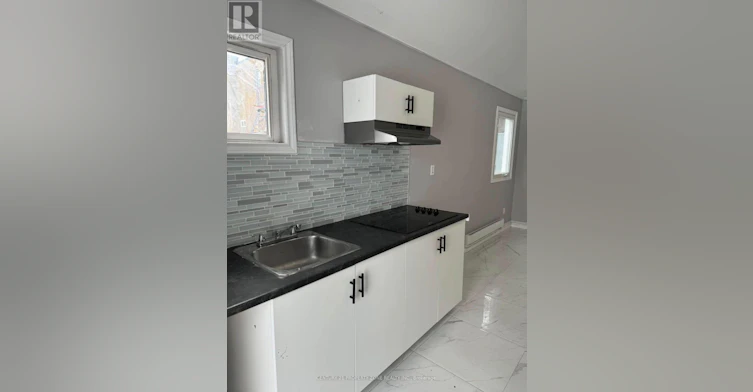 477 Melvin Avenue, Hamilton, ON, L8H 2L8 - 3