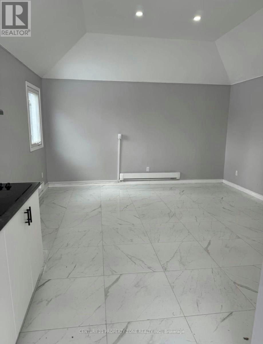 477 Melvin Avenue, Hamilton, ON, L8H 2L8 - 4