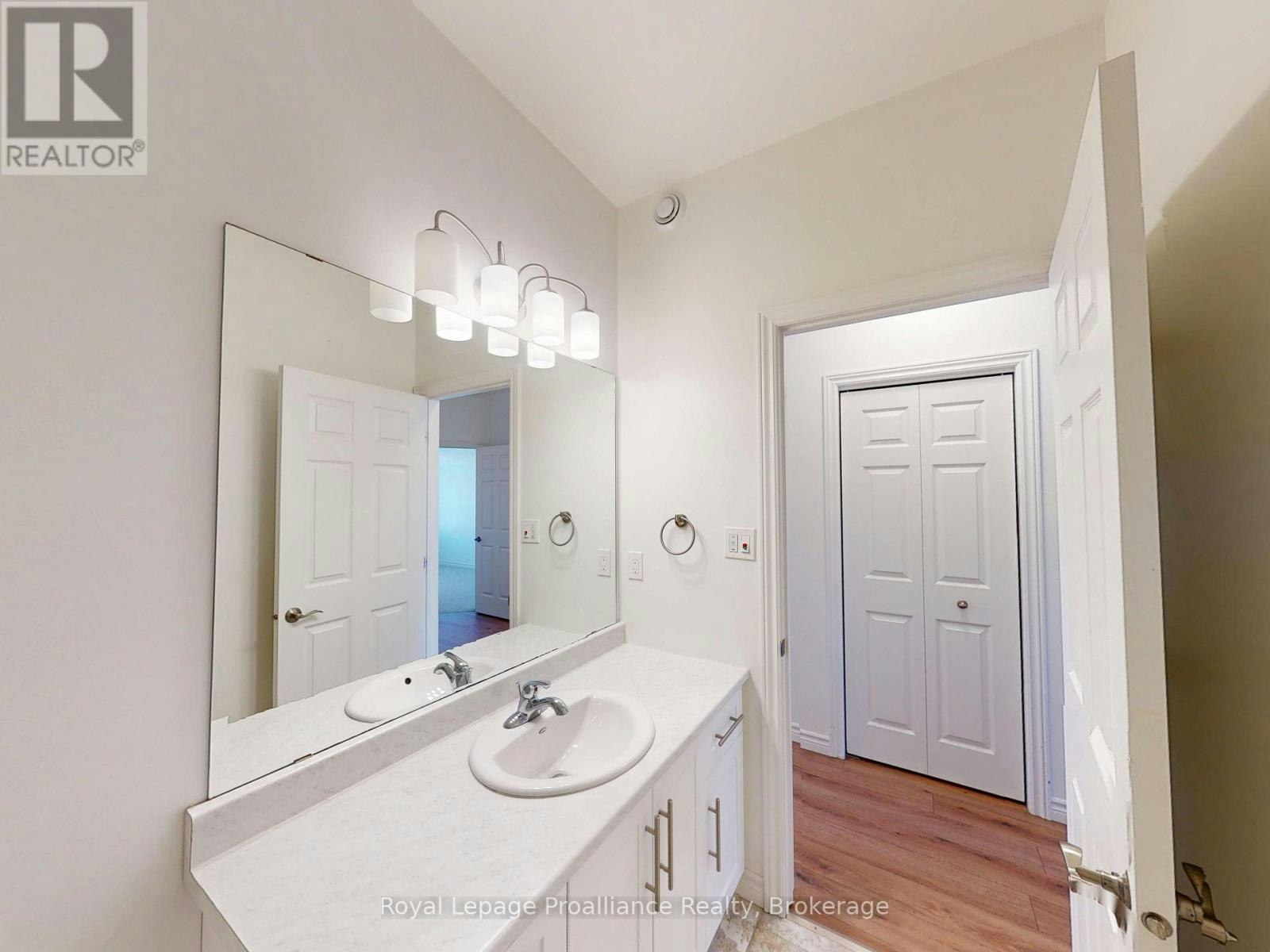 58 Ledgerock Court, Quinte West, ON, K8R 1G3 - 18