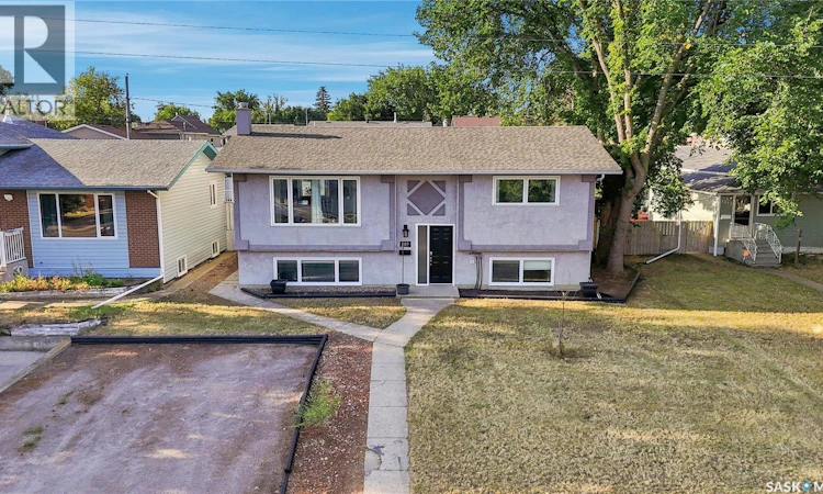 1109 Lillooet Street W