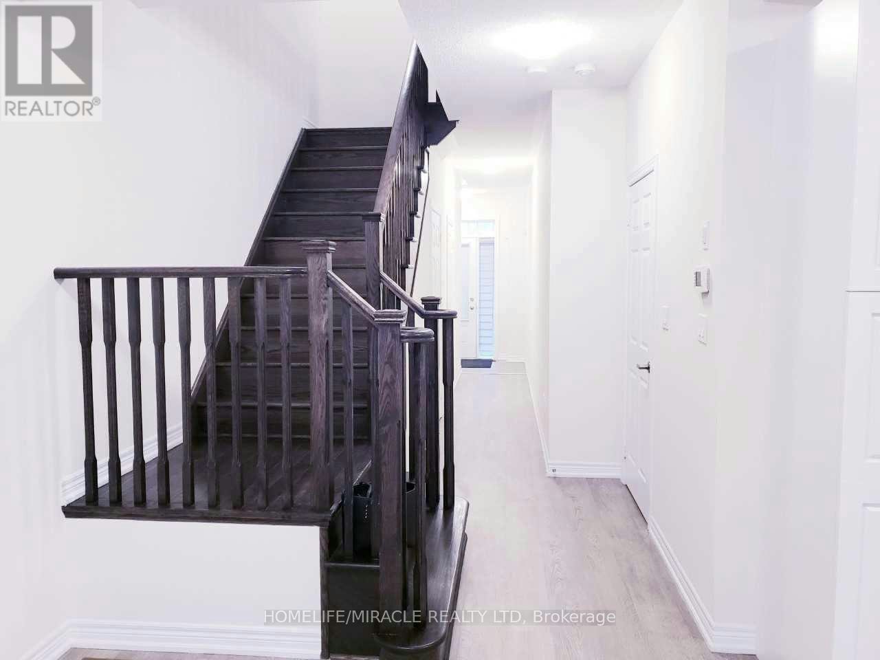 332 Bonnieglen Farm Boulevard, Caledon, ON, L7C 4E7 - 2