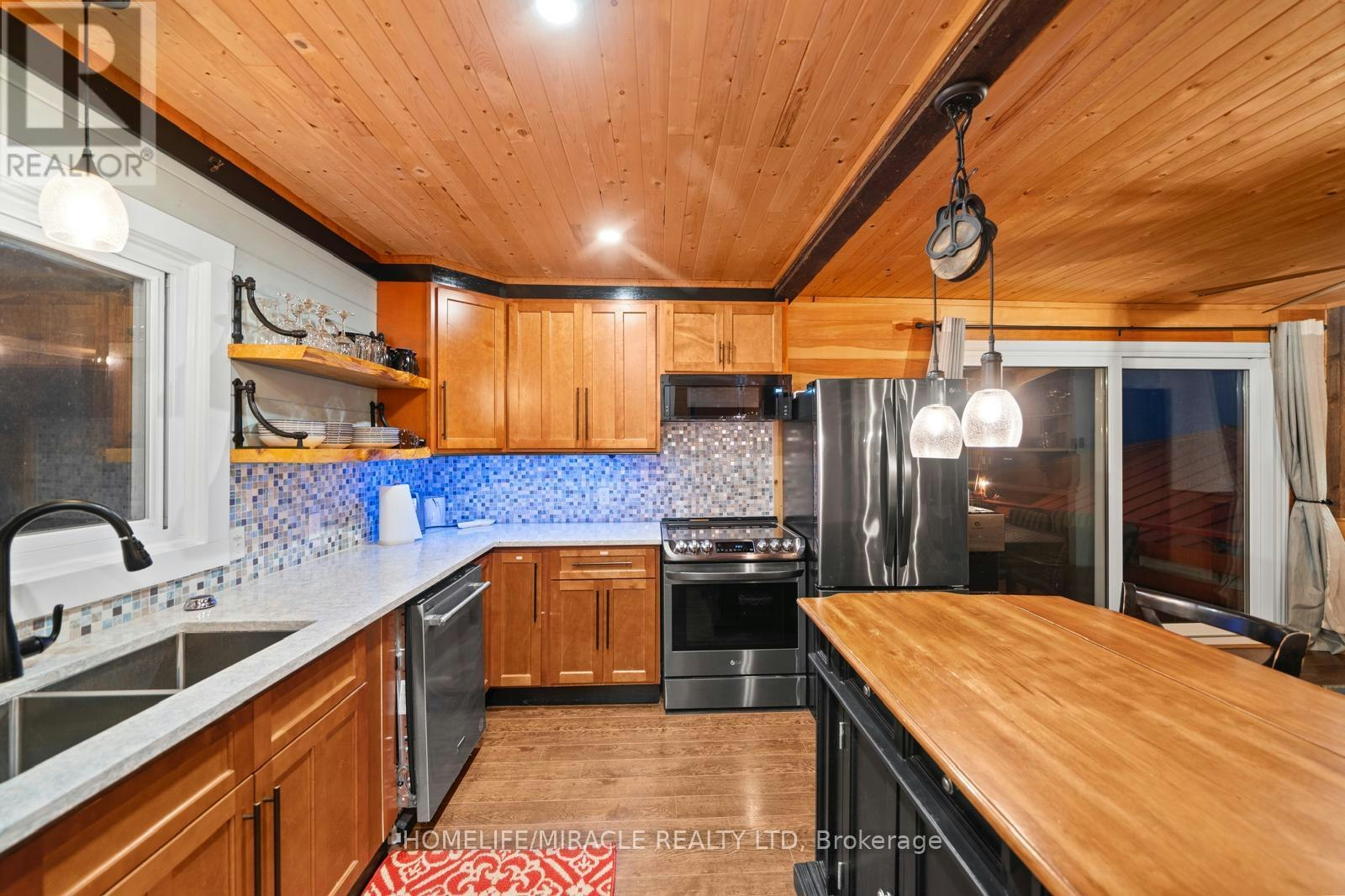 11278 Loyalist Parkway, Prince Edward County, ON, K0K 2T0 - 19
