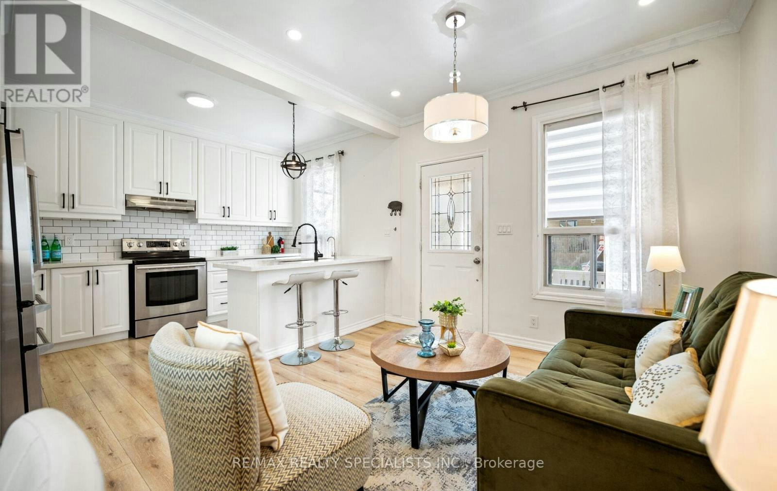 35 Britannia Avenue, Hamilton, ON, L8H 1W5 - 9