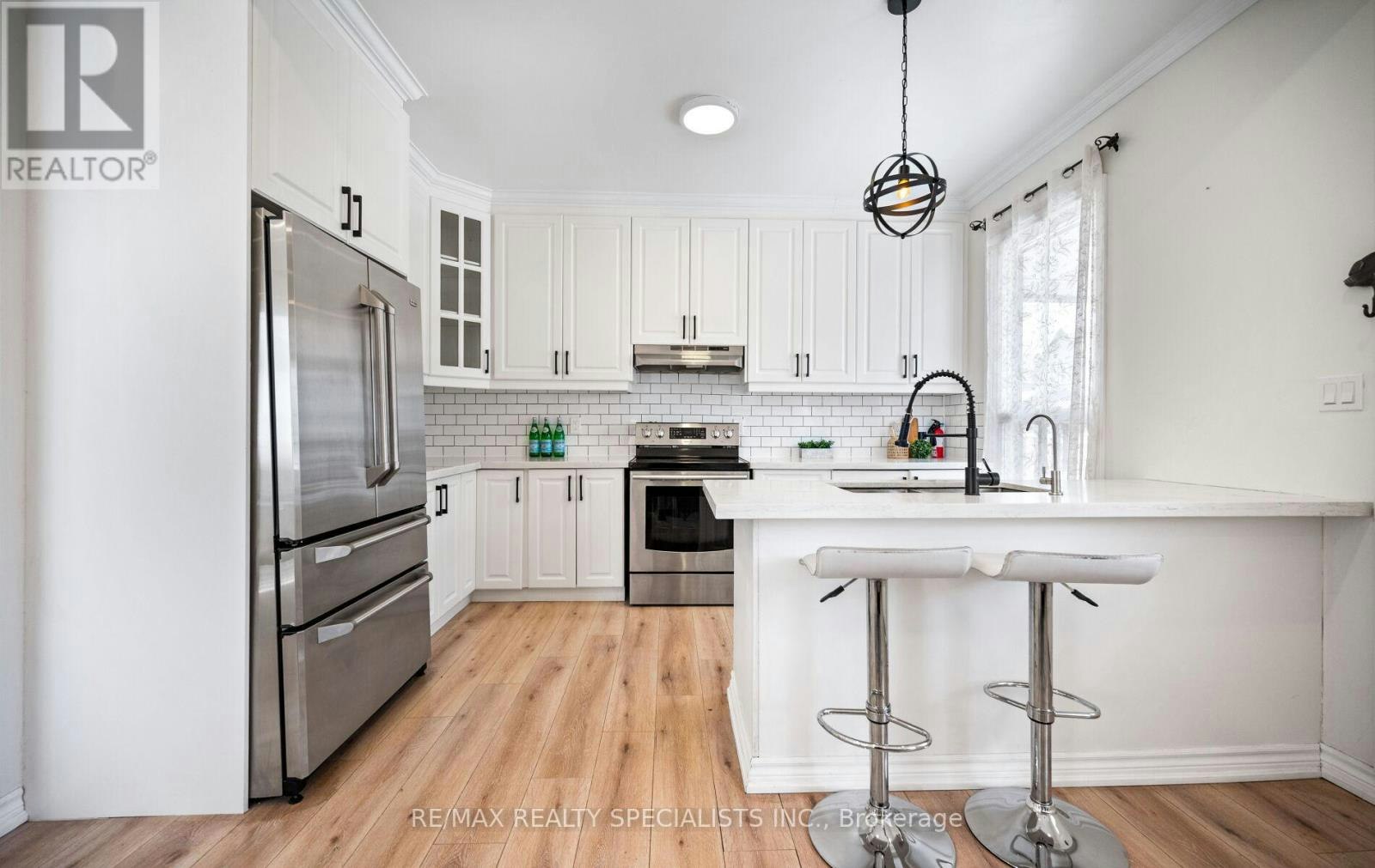 35 Britannia Avenue, Hamilton, ON, L8H 1W5 - 12