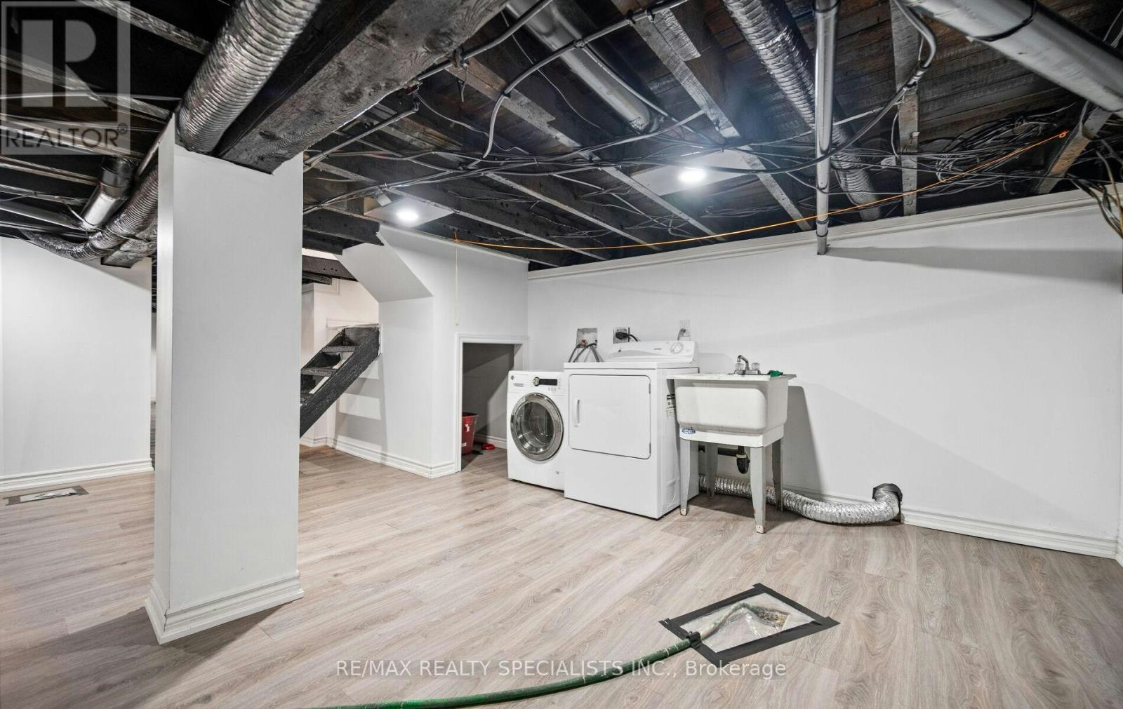 35 Britannia Avenue, Hamilton, ON, L8H 1W5 - 27