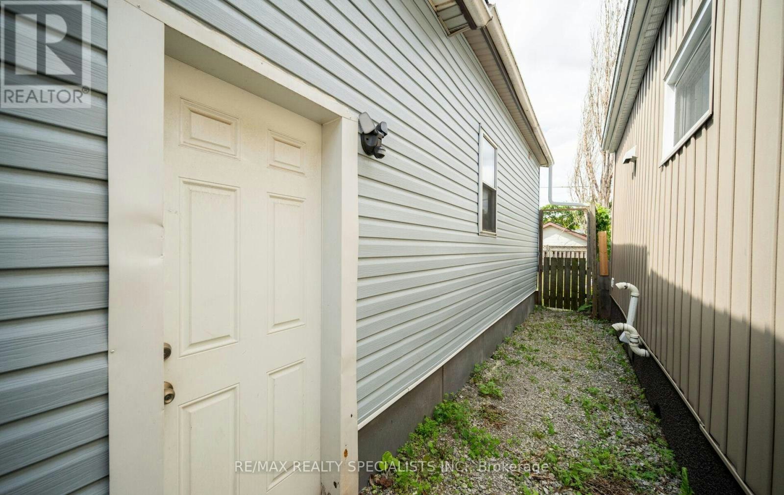 35 Britannia Avenue, Hamilton, ON, L8H 1W5 - 29
