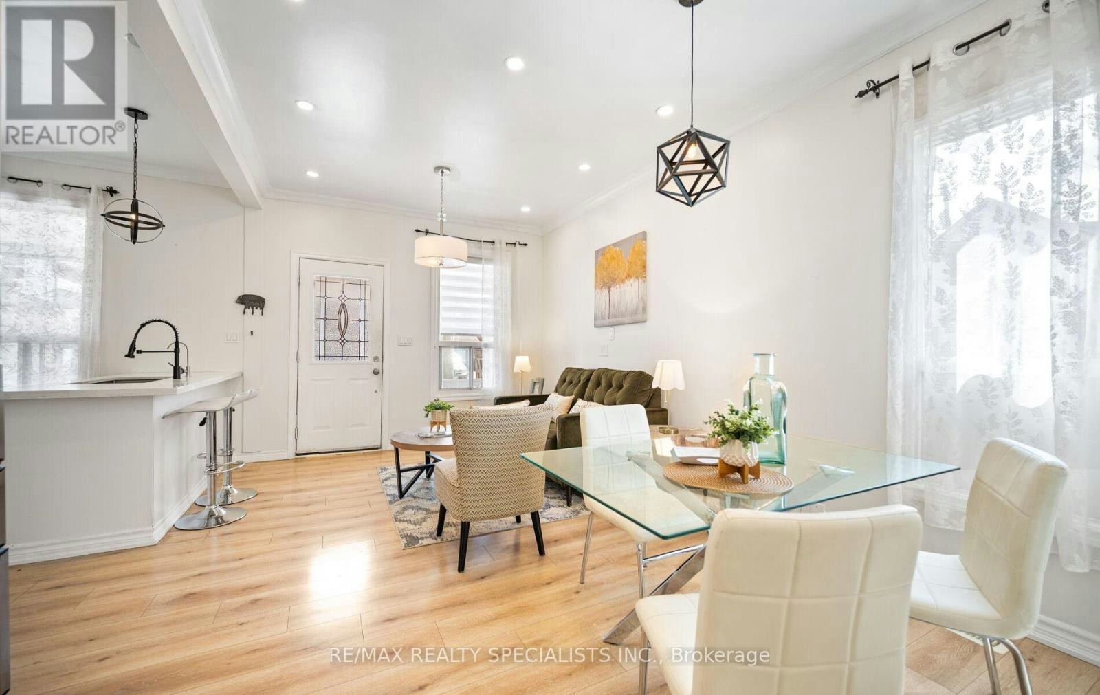 35 Britannia Avenue, Hamilton, ON, L8H 1W5 - 7