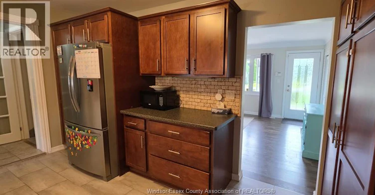 1175 Stuart Boulevard, Lasalle, ON, N9J 1Y3 - 9
