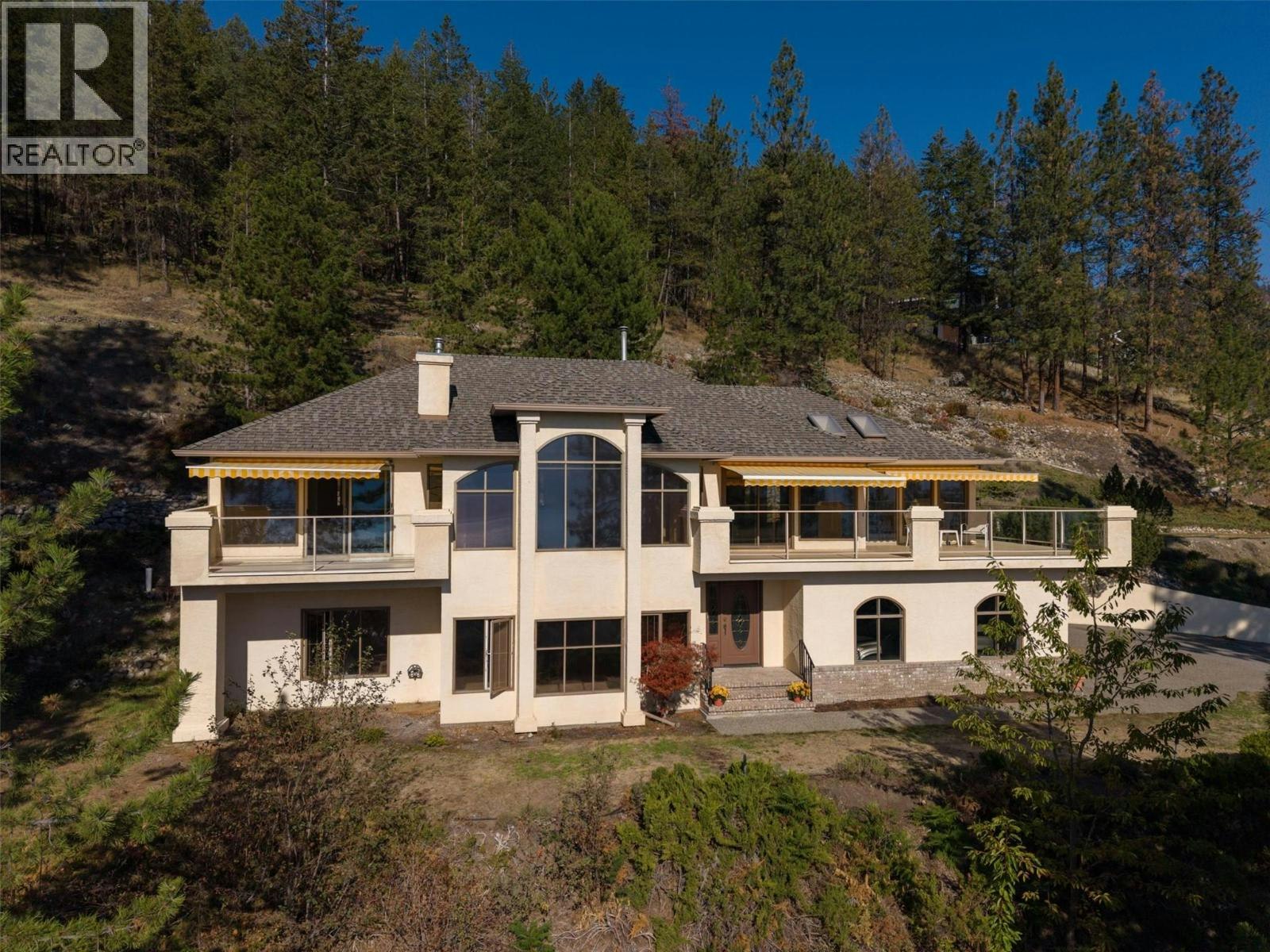 4632 /-4624 Minto Street, Peachland, BC, V0H 1X4