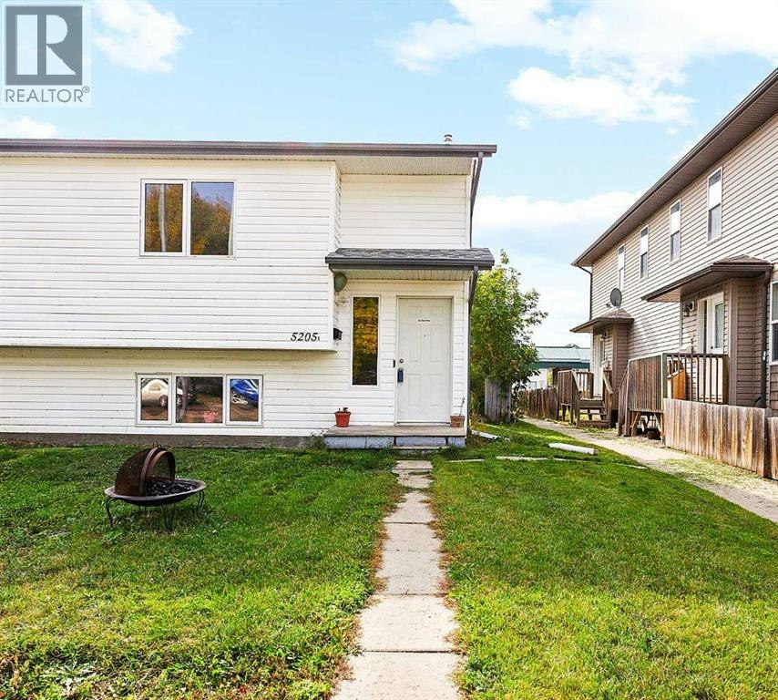 5205B 52 Avenue, Camrose, AB, T4V 4M3