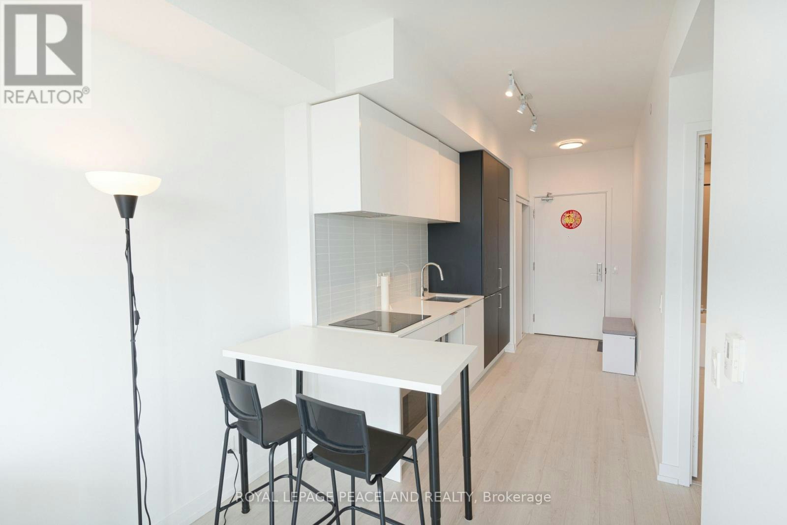 2511-33 Helendale Avenue, Toronto, ON, M4R 0A4 - 3