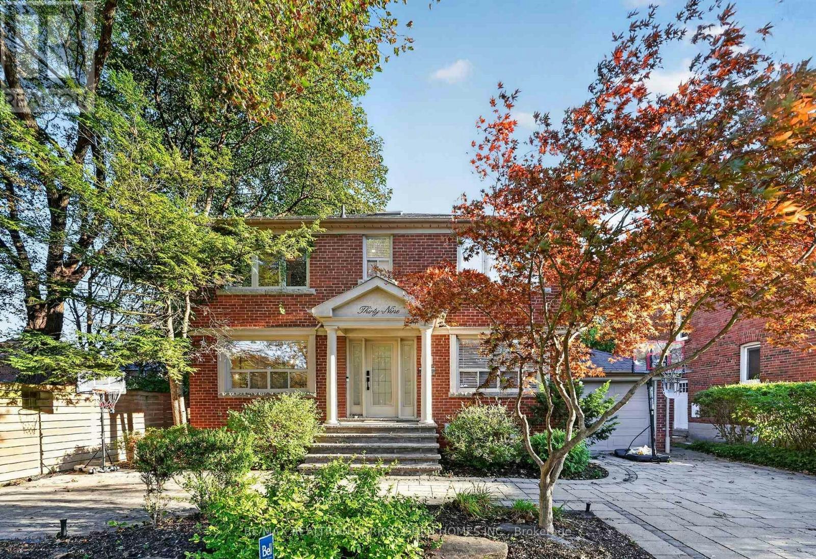 39 Romney Road, Toronto, ON, M3H 1H4