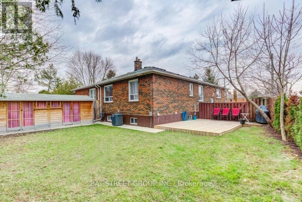382 Blue Grass Boulevard, Richmond Hill, ON, L4C 3H4 - 8