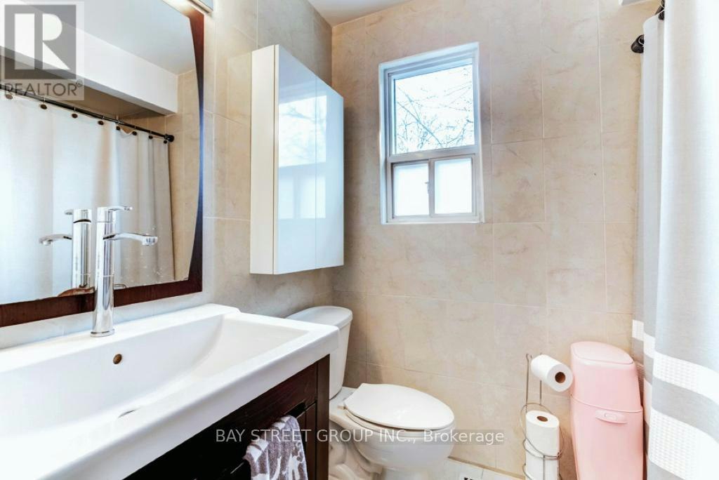 382 Blue Grass Boulevard, Richmond Hill, ON, L4C 3H4 - 7