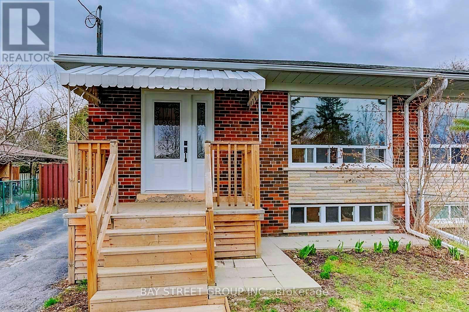 382 Blue Grass Boulevard, Richmond Hill, ON, L4C 3H4