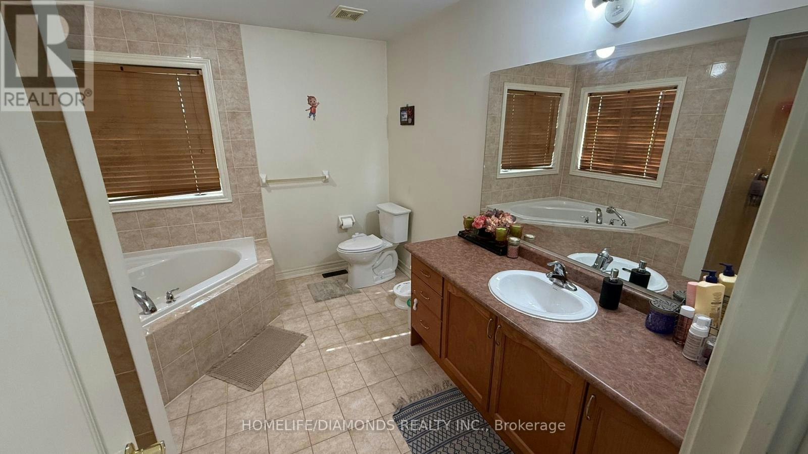 12 Oakhaven Road, Brampton, ON, L6P 2Y3 - 14