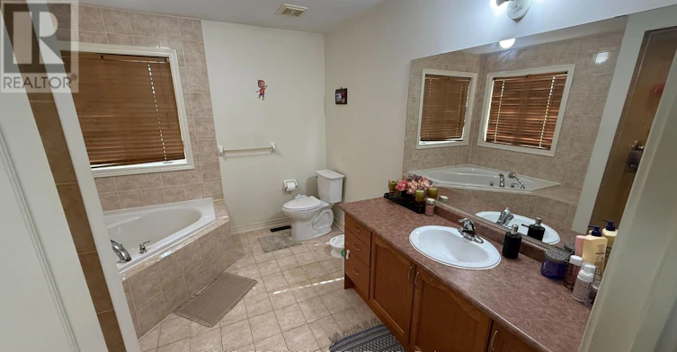 12 Oakhaven Road, Brampton, ON, L6P 2Y3 - 14