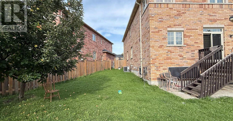 12 Oakhaven Road, Brampton, ON, L6P 2Y3 - 17