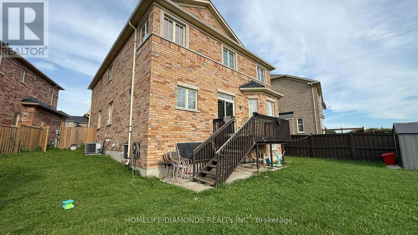 12 Oakhaven Road, Brampton, ON, L6P 2Y3 - 16