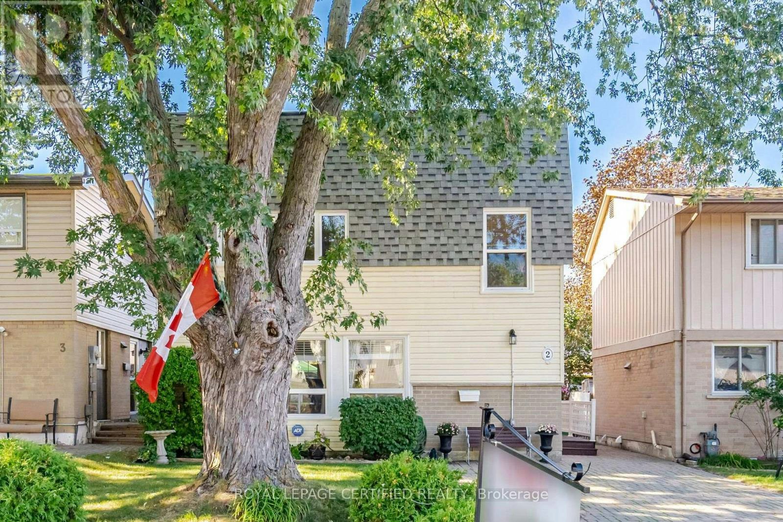 2 Grove Park Square, Brampton, ON, L6S 2K3