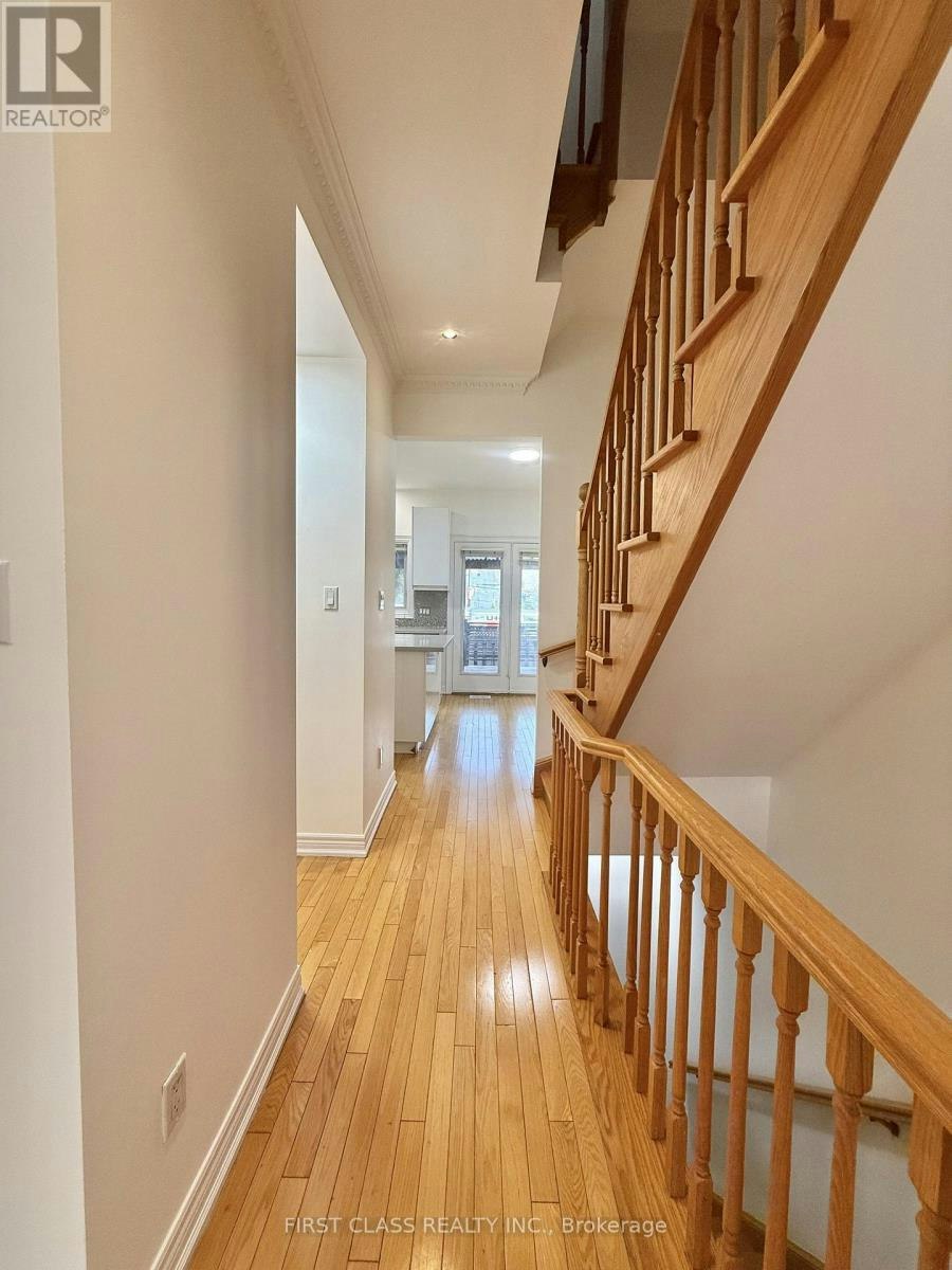 32D Oxford Street, Toronto, ON, M5T 1N9 - 6