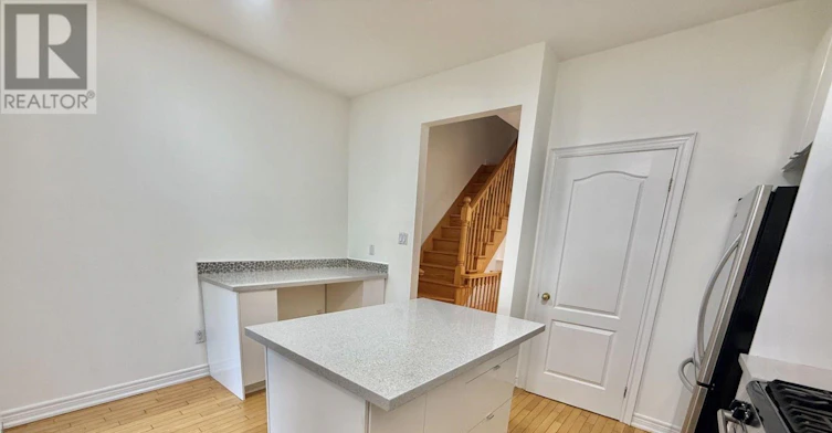 32D Oxford Street, Toronto, ON, M5T 1N9 - 10