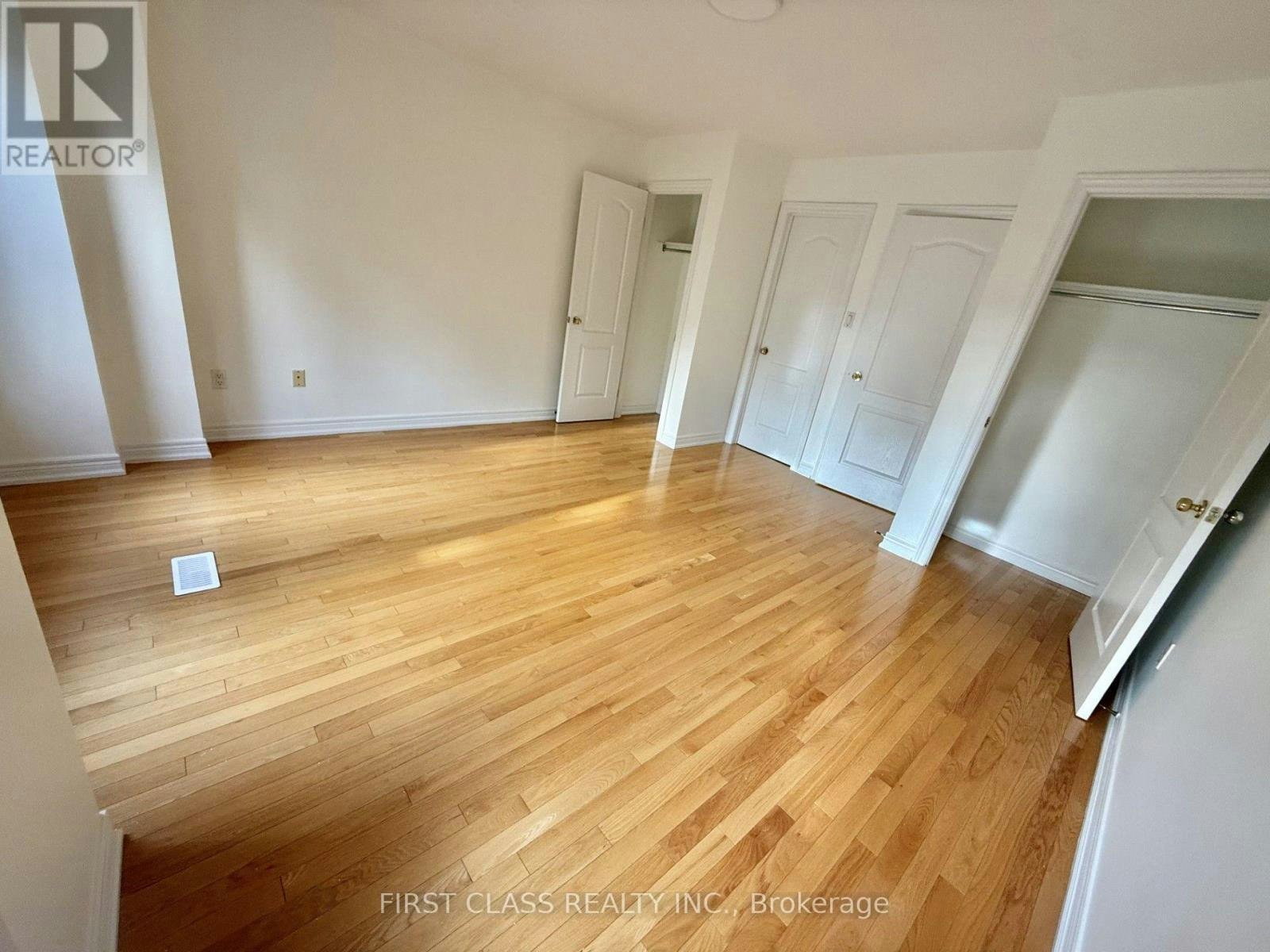 32D Oxford Street, Toronto, ON, M5T 1N9 - 13