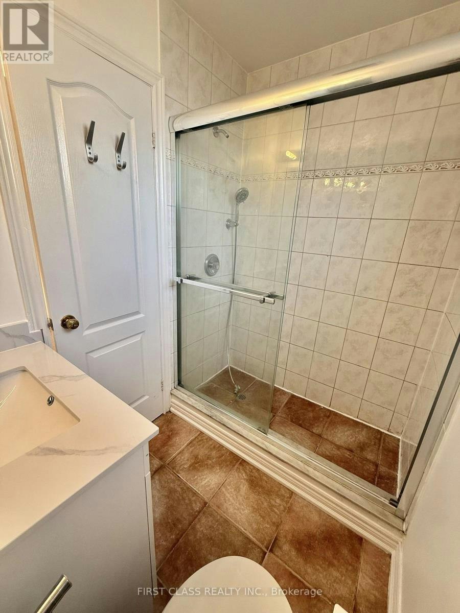 32D Oxford Street, Toronto, ON, M5T 1N9 - 24