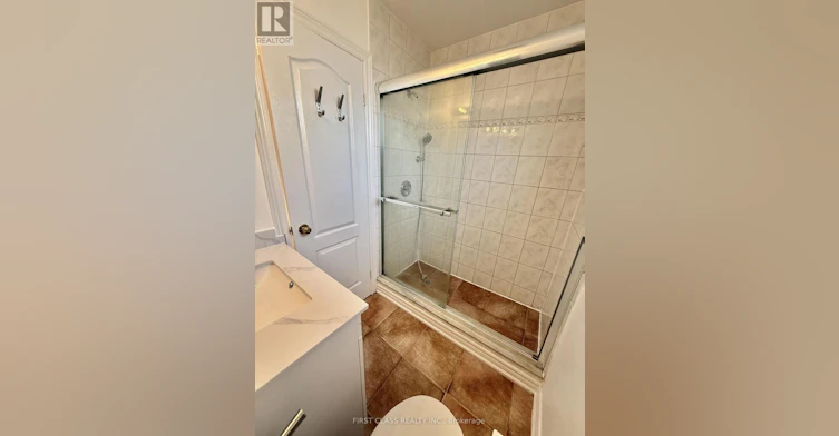 32D Oxford Street, Toronto, ON, M5T 1N9 - 24