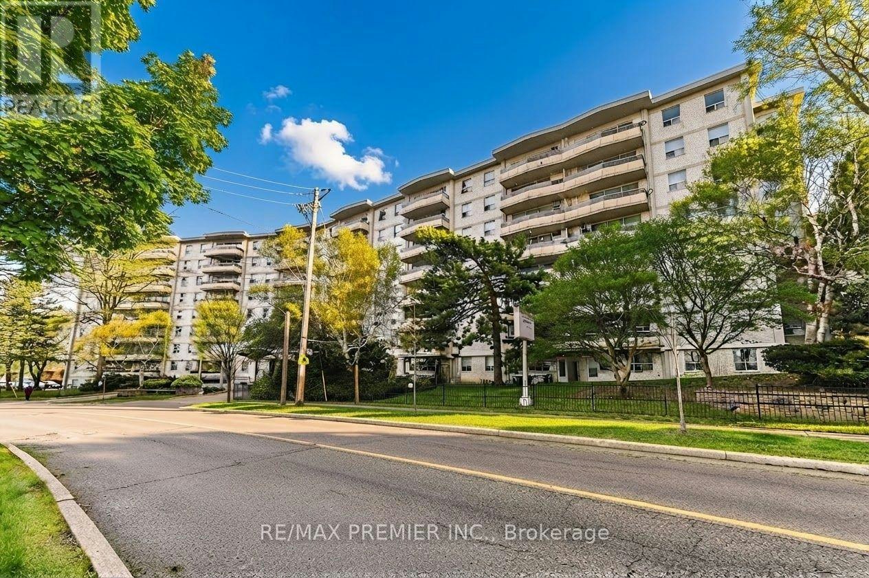 614-80 Grandravine Drive, Toronto, ON, M3J 1B2