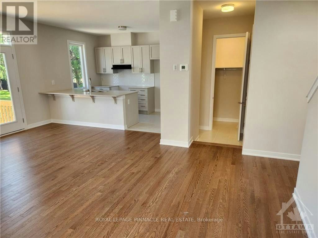 271 Falsetto Street, Ottawa, ON, K1W 0S4 - 7