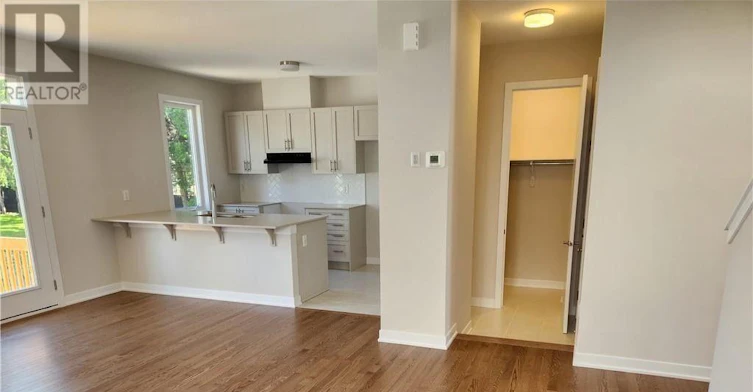 271 Falsetto Street, Ottawa, ON, K1W 0S4 - 7