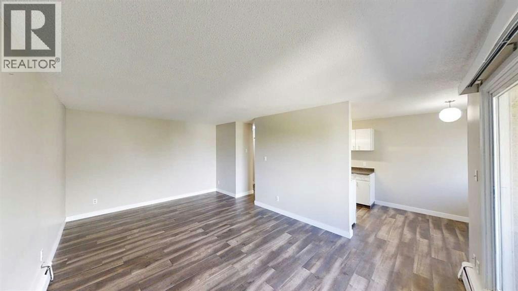 10105 107 Avenue, Grande Prairie, AB, T8V 1M1 - 3