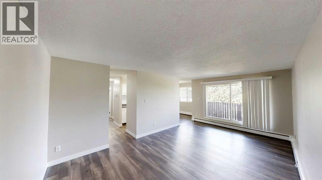 10105 107 Avenue, Grande Prairie, AB, T8V 1M1 - 4
