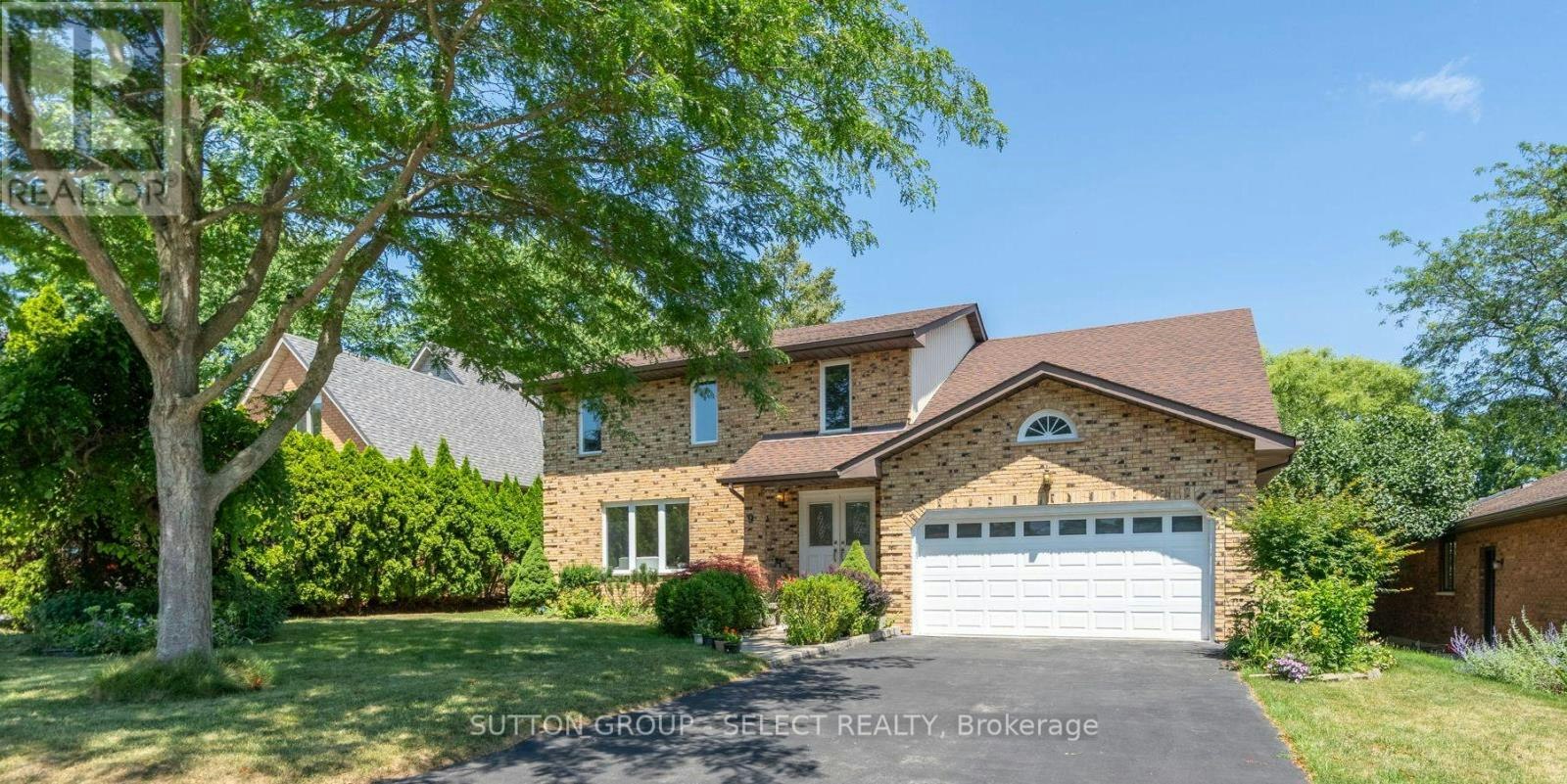 9 Ullswater Crescent, London, ON, N6G 4L4