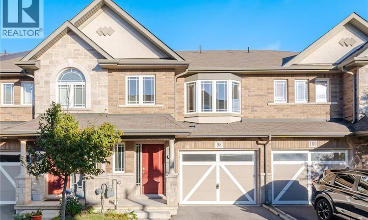98 Bloom Crescent