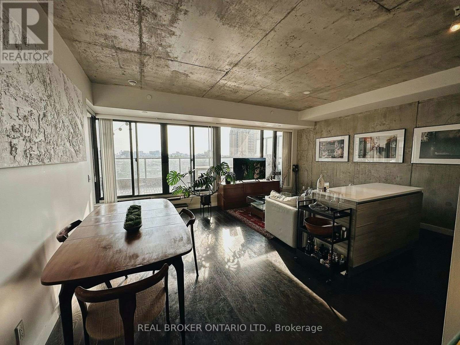 605-111 Bathurst Street, Toronto, ON, M5V 0M9 - 16