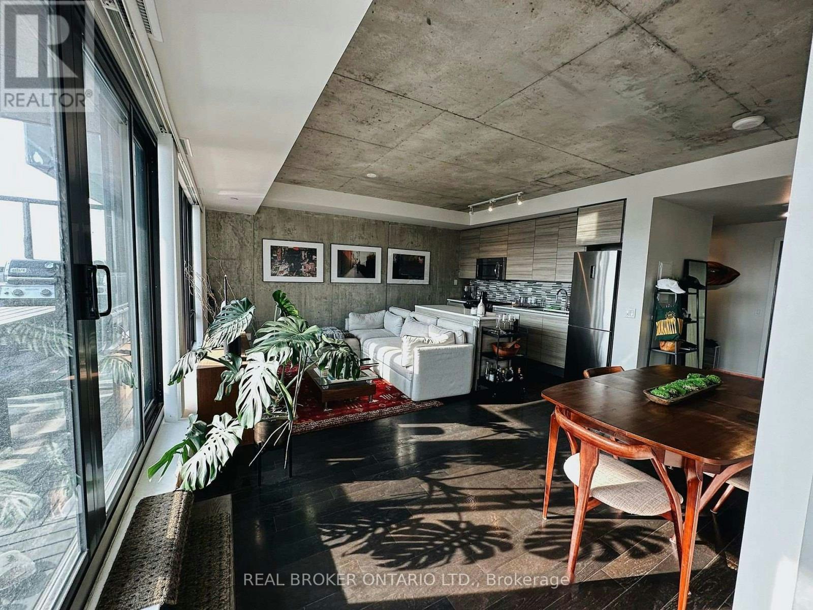 605-111 Bathurst Street, Toronto, ON, M5V 0M9 - 14