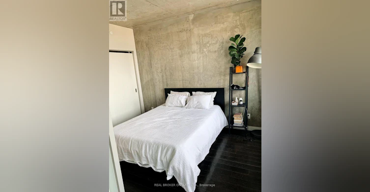 605-111 Bathurst Street, Toronto, ON, M5V 0M9 - 12