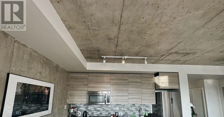 605-111 Bathurst Street, Toronto, ON, M5V 0M9 - 15