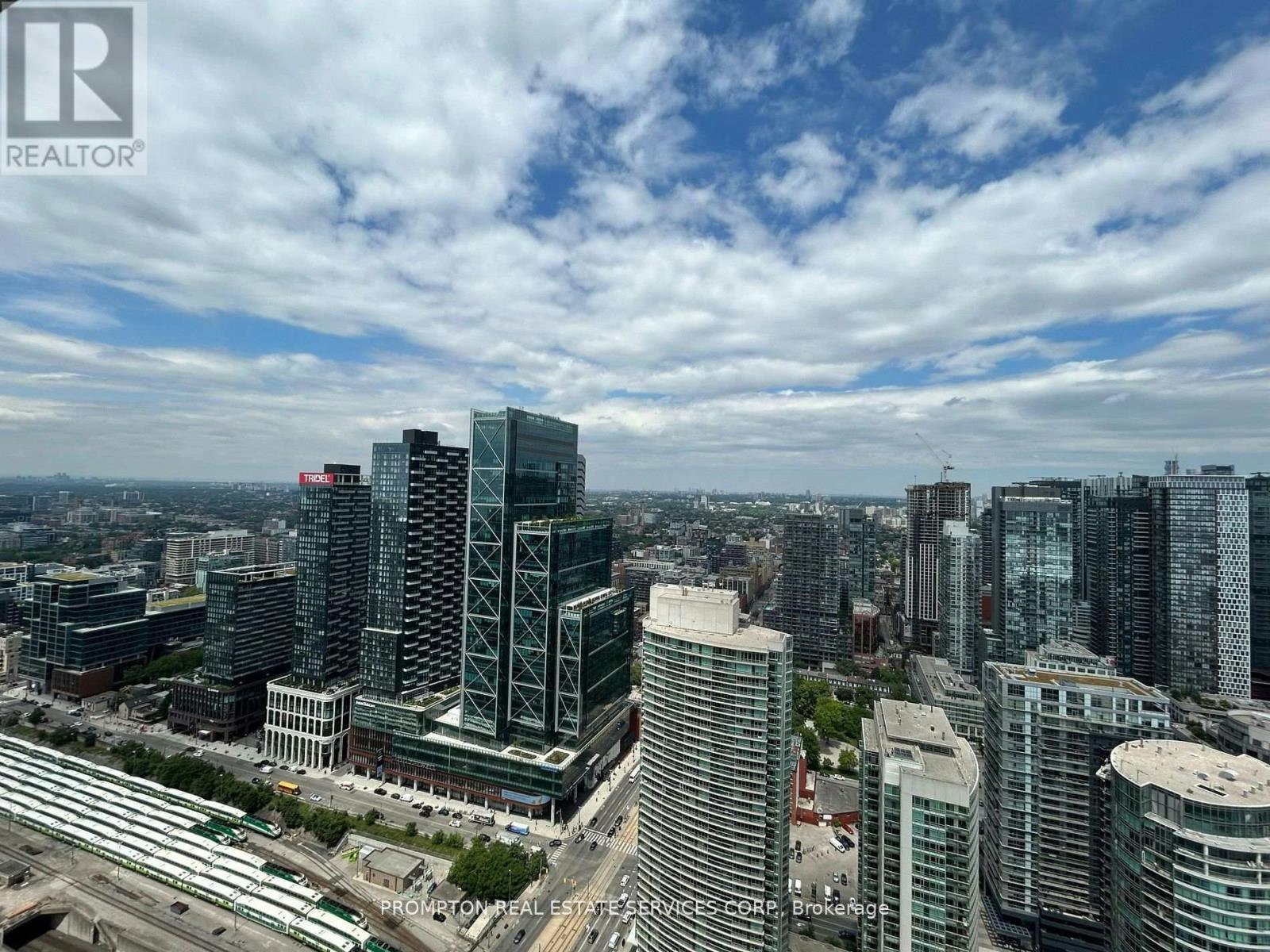 5212-1 Concord Cityplace Way, Toronto, ON, M5V 0X3 - 12
