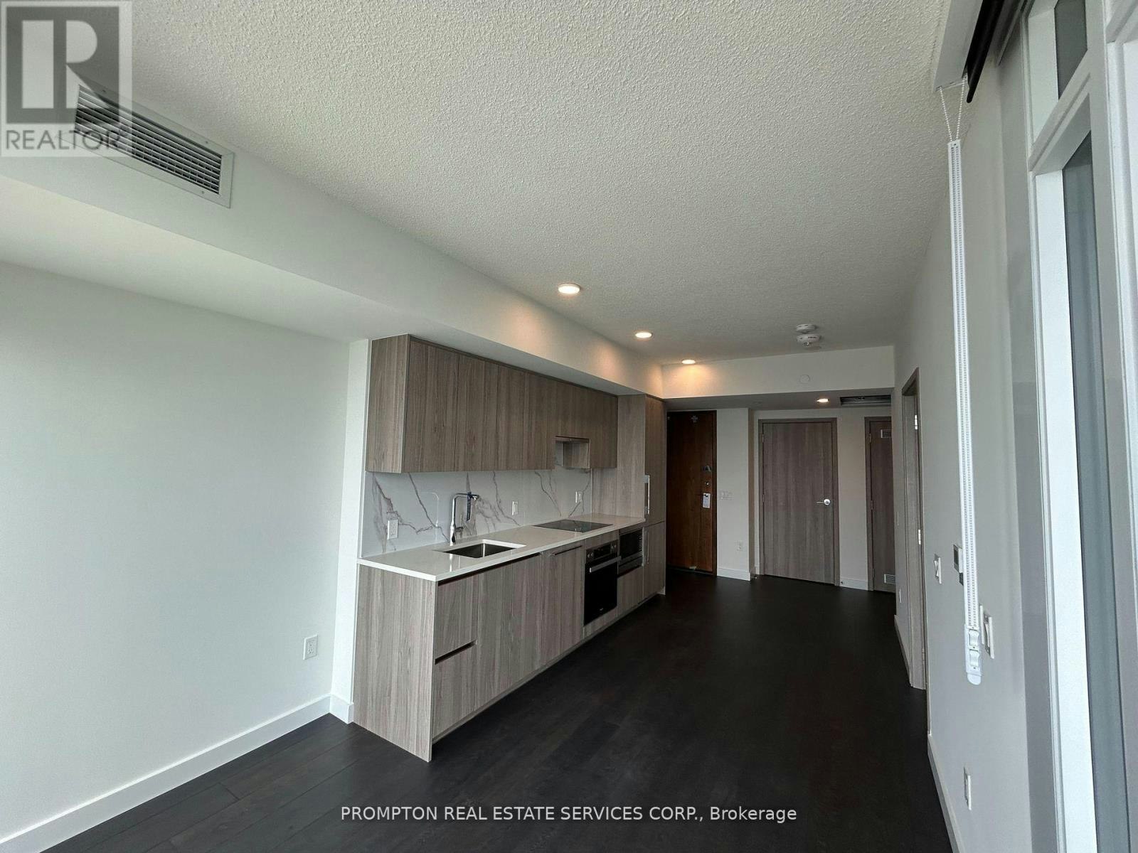 5212-1 Concord Cityplace Way, Toronto, ON, M5V 0X3 - 5